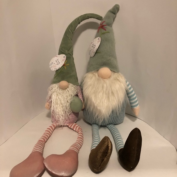 Neutral large sitting Easter Spring gnome pair - Picture 16 of 16
